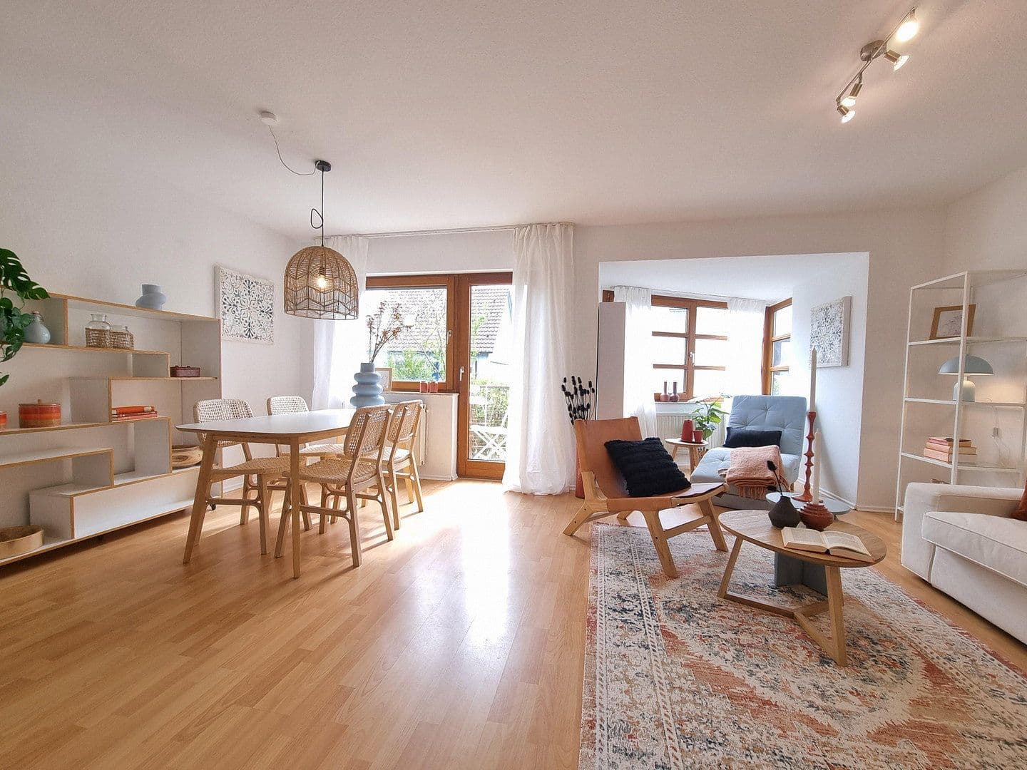 Predaj domu 120 m², pozemek 131 m², Illingen, Bádensko-Wurttembersko Predaj domu 120 m², pozemek 131 m², Illingen, Bádensko-Wurttembersko