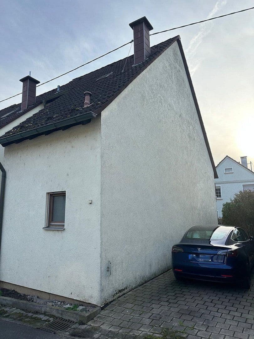 Predaj domu 120 m², pozemek 131 m², Illingen, Bádensko-Wurttembersko Predaj domu 120 m², pozemek 131 m², Illingen, Bádensko-Wurttembersko