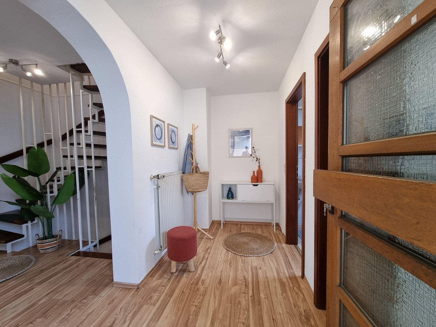 Predaj domu 120 m², pozemek 131 m², Illingen, Bádensko-Wurttembersko Predaj domu 120 m², pozemek 131 m², Illingen, Bádensko-Wurttembersko