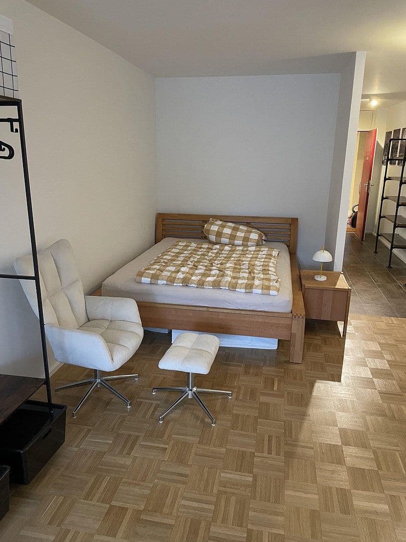 Prenájom bytu 1-izbový 45 m², München, Bavorsko Prenájom bytu 1-izbový 45 m², München, Bavorsko