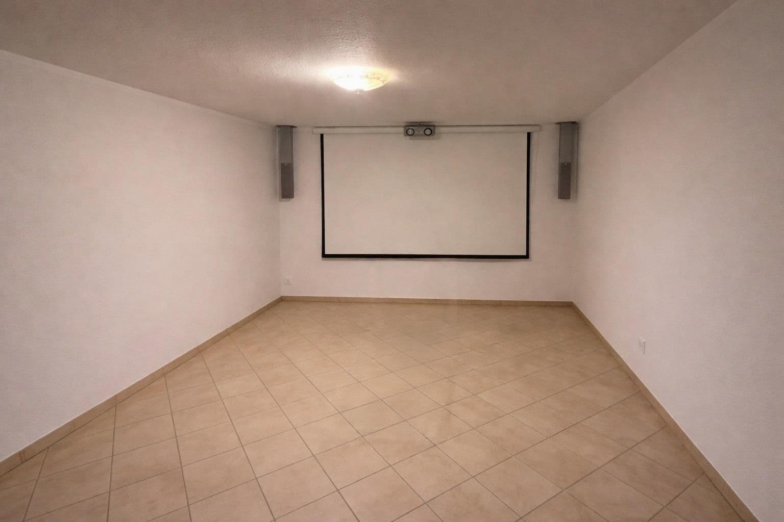 Predaj domu 334 m², pozemek 476 m², Anna-Nopper-Str. 17, Kornwestheim, Bádensko-Wurttembersko Predaj domu 334 m², pozemek 476 m², Anna-Nopper-Str. 17, Kornwestheim, Bádensko-Wurttembersko