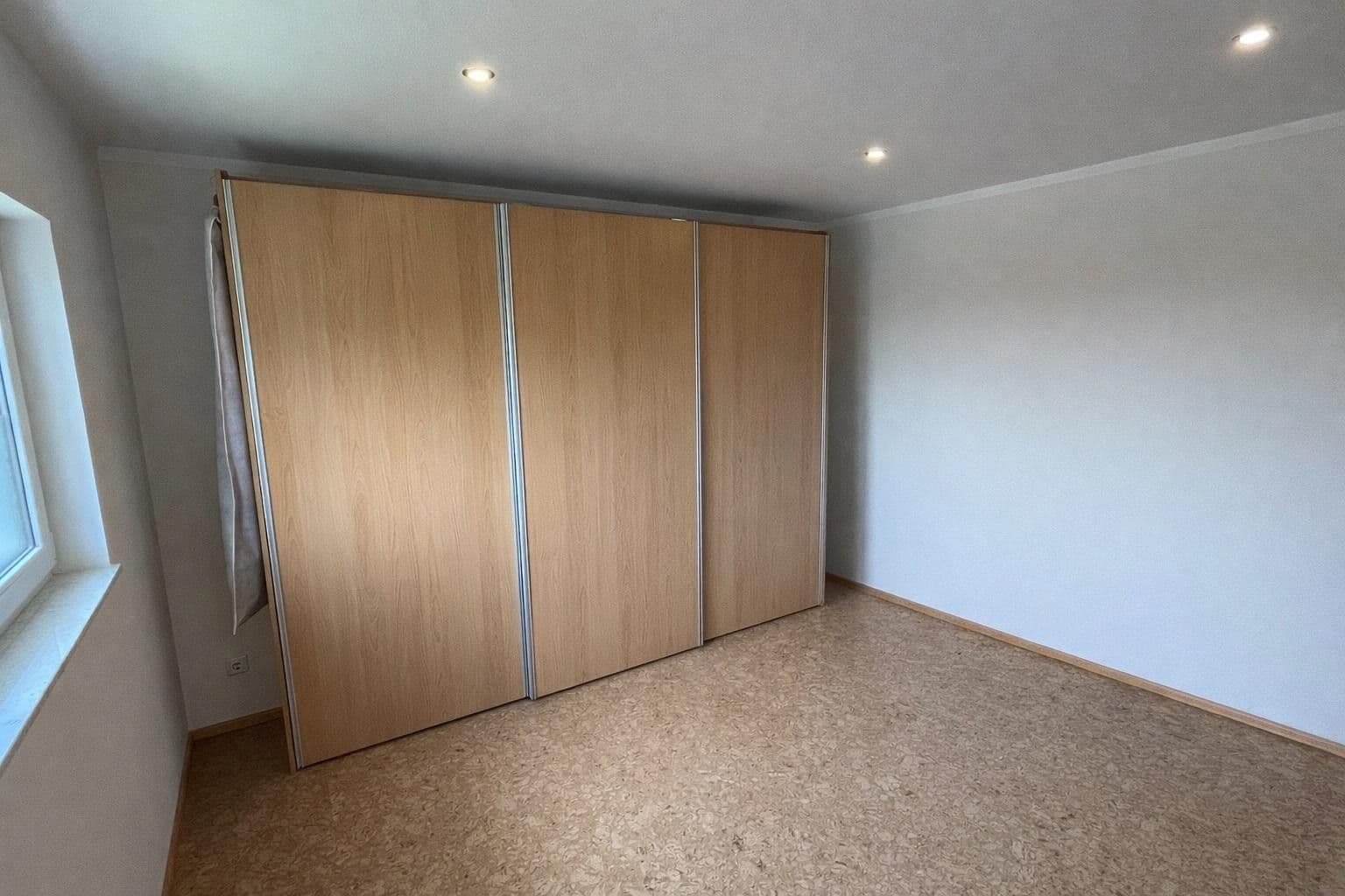 Predaj domu 334 m², pozemek 476 m², Anna-Nopper-Str. 17, Kornwestheim, Bádensko-Wurttembersko Predaj domu 334 m², pozemek 476 m², Anna-Nopper-Str. 17, Kornwestheim, Bádensko-Wurttembersko