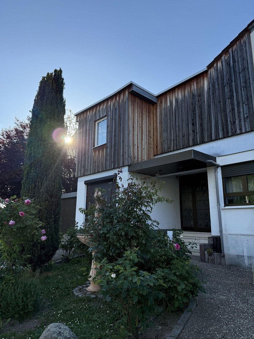 Predaj domu 293 m², pozemek 1.000 m², Nieder-Olm, Porýnie-Falcko Predaj domu 293 m², pozemek 1.000 m², Nieder-Olm, Porýnie-Falcko