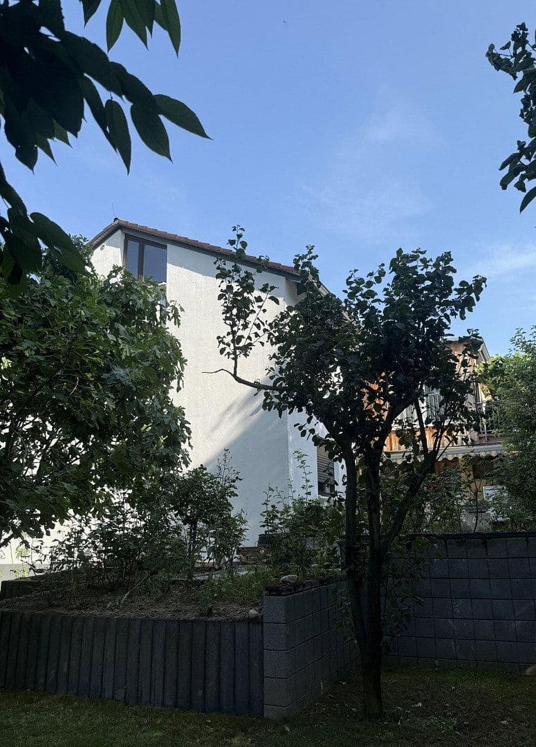 Predaj domu 293 m², pozemek 1.000 m², Nieder-Olm, Porýnie-Falcko Predaj domu 293 m², pozemek 1.000 m², Nieder-Olm, Porýnie-Falcko