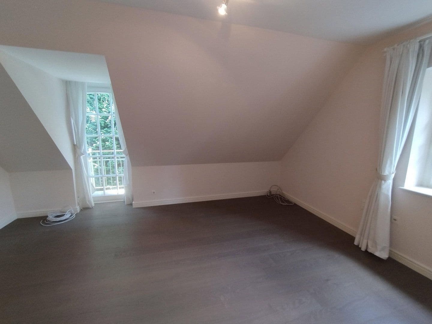 Prenájom domu 357 m², pozemek 1.008 m², Hamburg, Hamburg Prenájom domu 357 m², pozemek 1.008 m², Hamburg, Hamburg