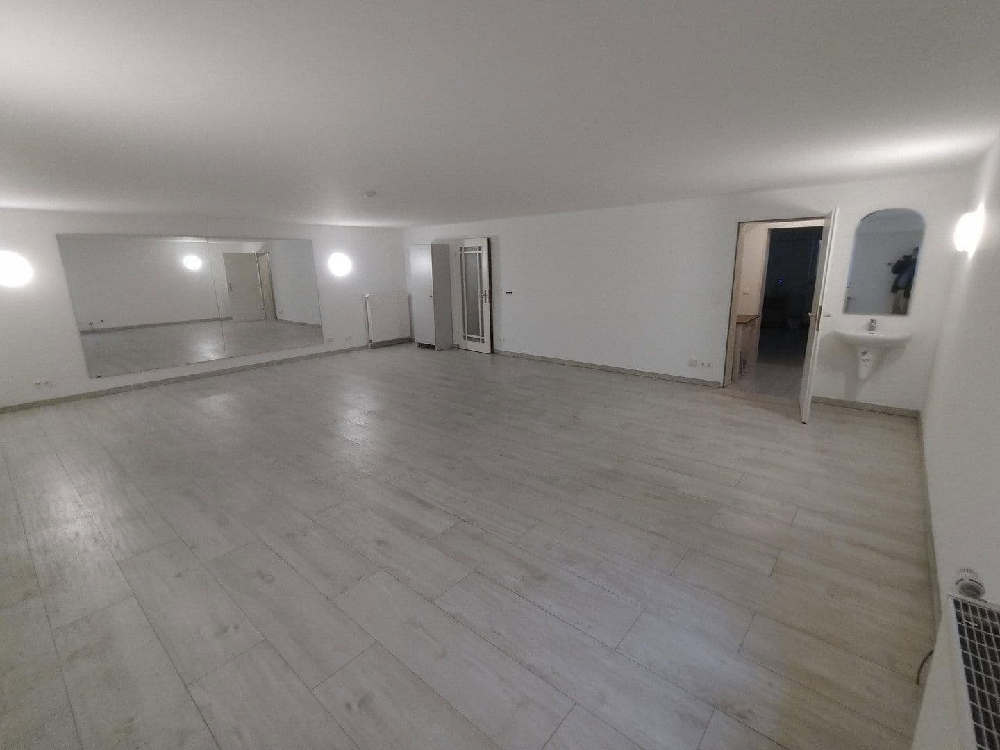 Prenájom domu 357 m², pozemek 1.008 m², Hamburg, Hamburg Prenájom domu 357 m², pozemek 1.008 m², Hamburg, Hamburg