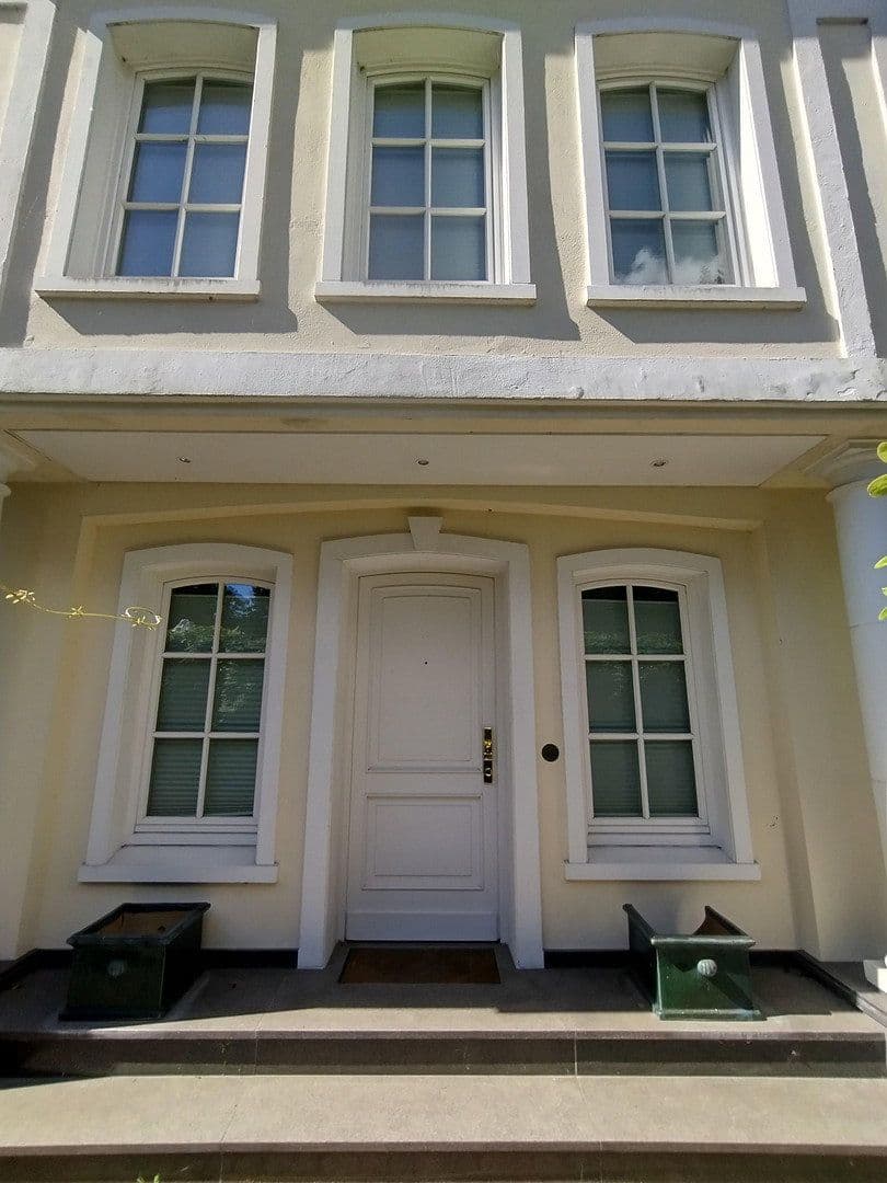 Prenájom domu 357 m², pozemek 1.008 m², Hamburg, Hamburg Prenájom domu 357 m², pozemek 1.008 m², Hamburg, Hamburg