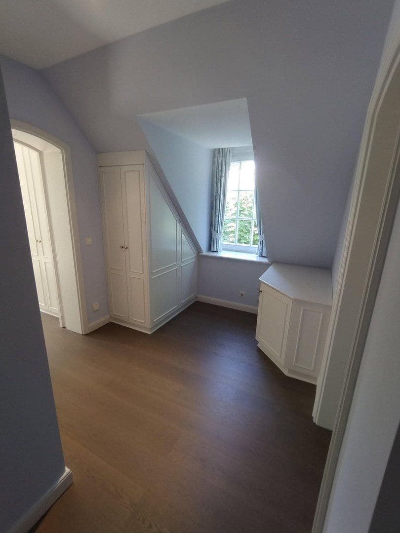 Prenájom domu 357 m², pozemek 1.008 m², Hamburg, Hamburg Prenájom domu 357 m², pozemek 1.008 m², Hamburg, Hamburg