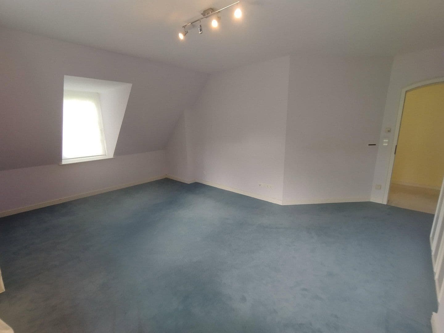 Prenájom domu 357 m², pozemek 1.008 m², Hamburg, Hamburg Prenájom domu 357 m², pozemek 1.008 m², Hamburg, Hamburg