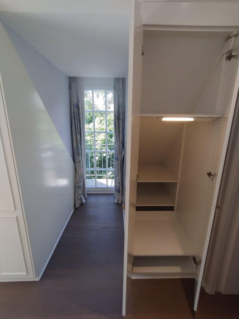 Prenájom domu 357 m², pozemek 1.008 m², Hamburg, Hamburg Prenájom domu 357 m², pozemek 1.008 m², Hamburg, Hamburg