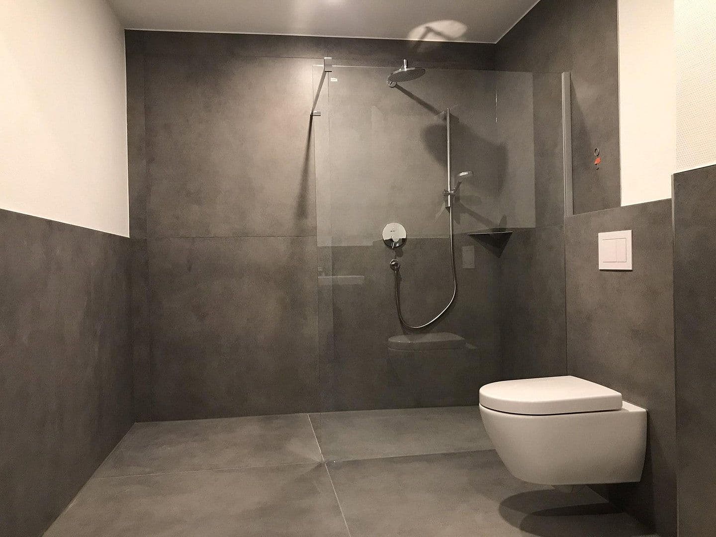 Prenájom bytu 4-izbový 210 m², Koblenz, Porýnie-Falcko Prenájom bytu 4-izbový 210 m², Koblenz, Porýnie-Falcko