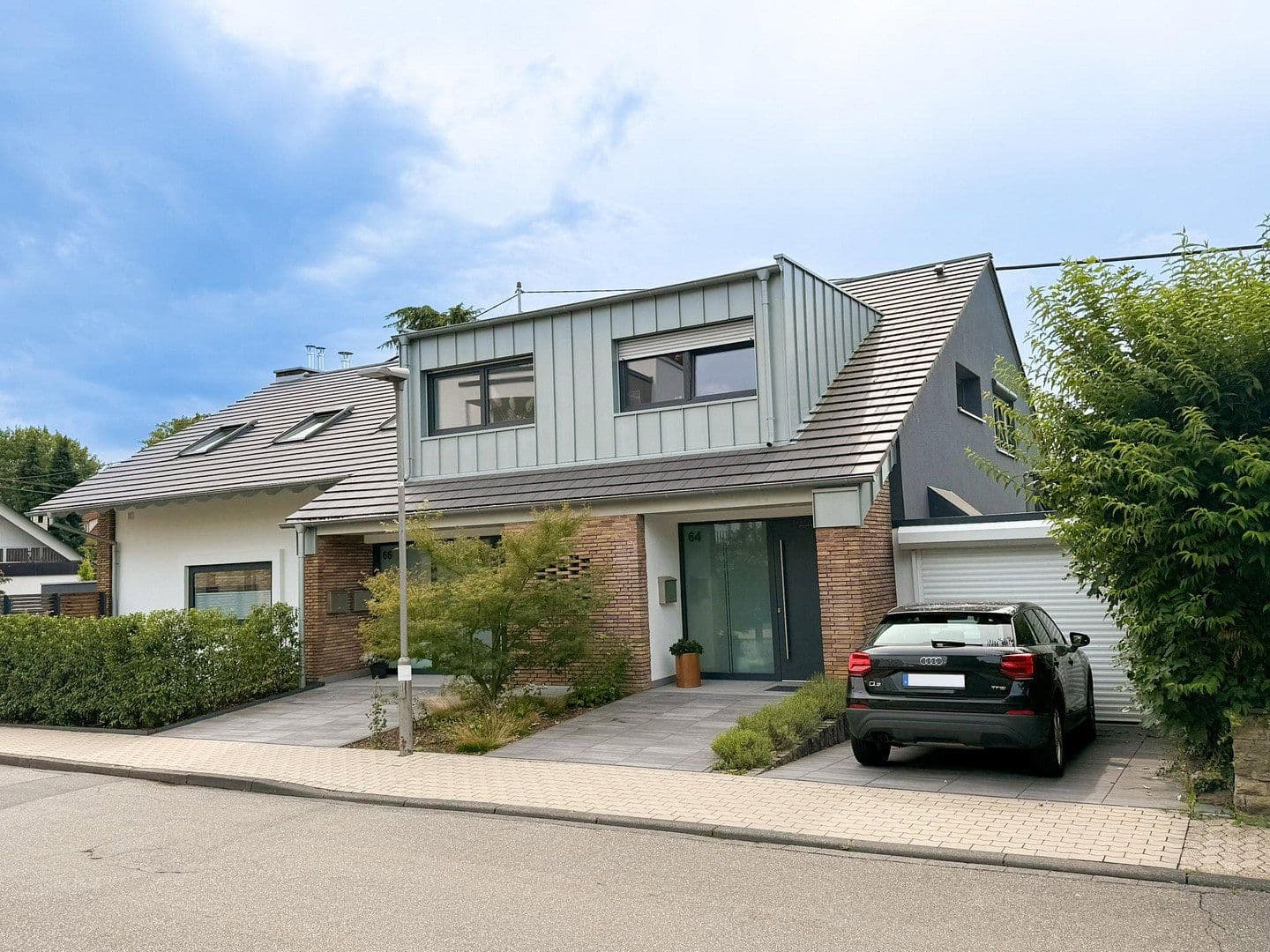 Prenájom bytu 4-izbový 210 m², Koblenz, Porýnie-Falcko Prenájom bytu 4-izbový 210 m², Koblenz, Porýnie-Falcko