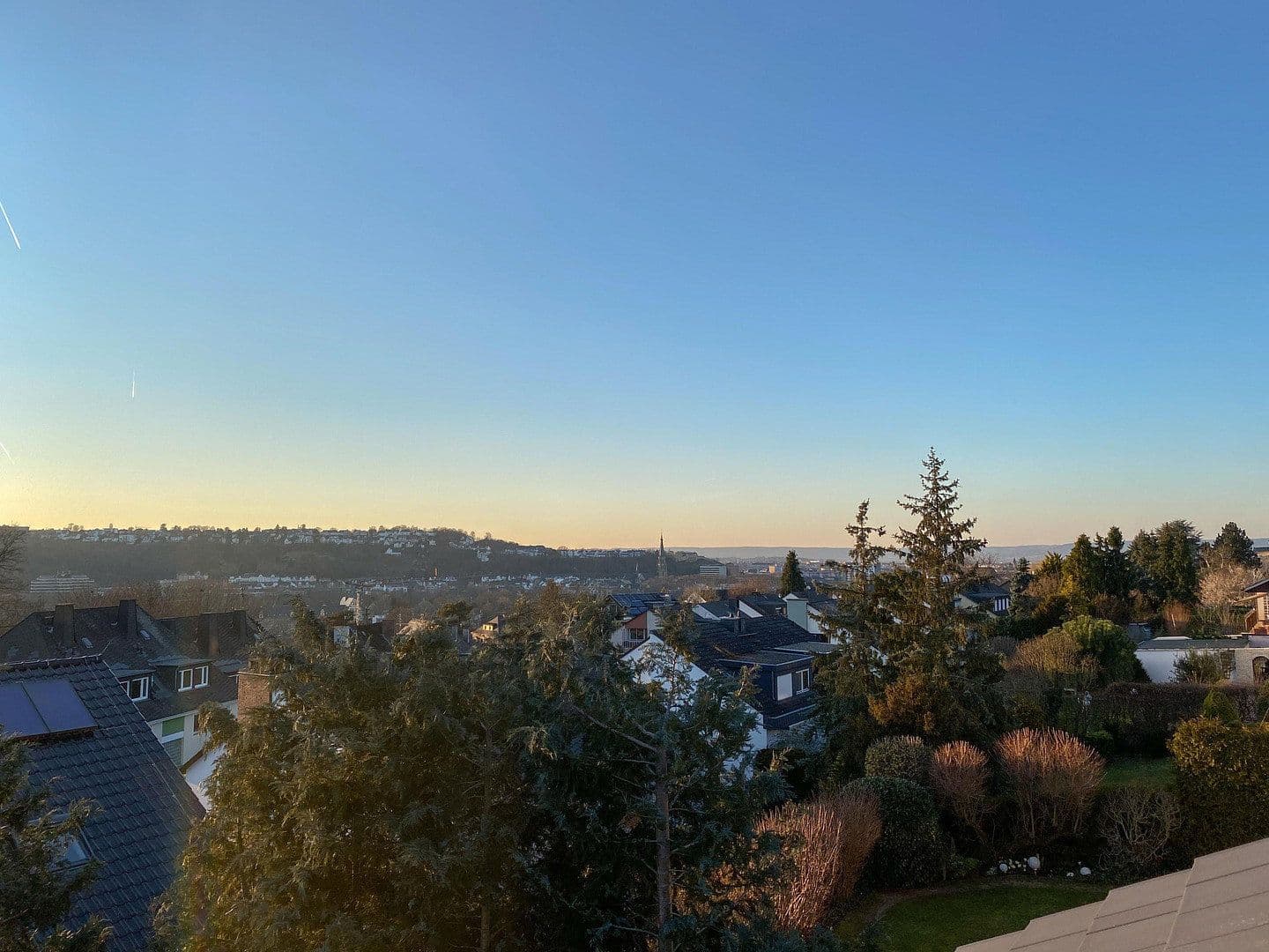 Prenájom bytu 4-izbový 210 m², Koblenz, Porýnie-Falcko Prenájom bytu 4-izbový 210 m², Koblenz, Porýnie-Falcko