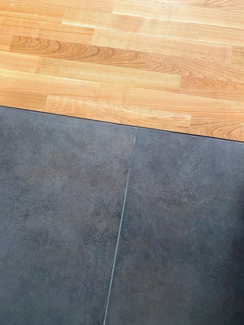 Prenájom bytu 4-izbový 210 m², Koblenz, Porýnie-Falcko Prenájom bytu 4-izbový 210 m², Koblenz, Porýnie-Falcko