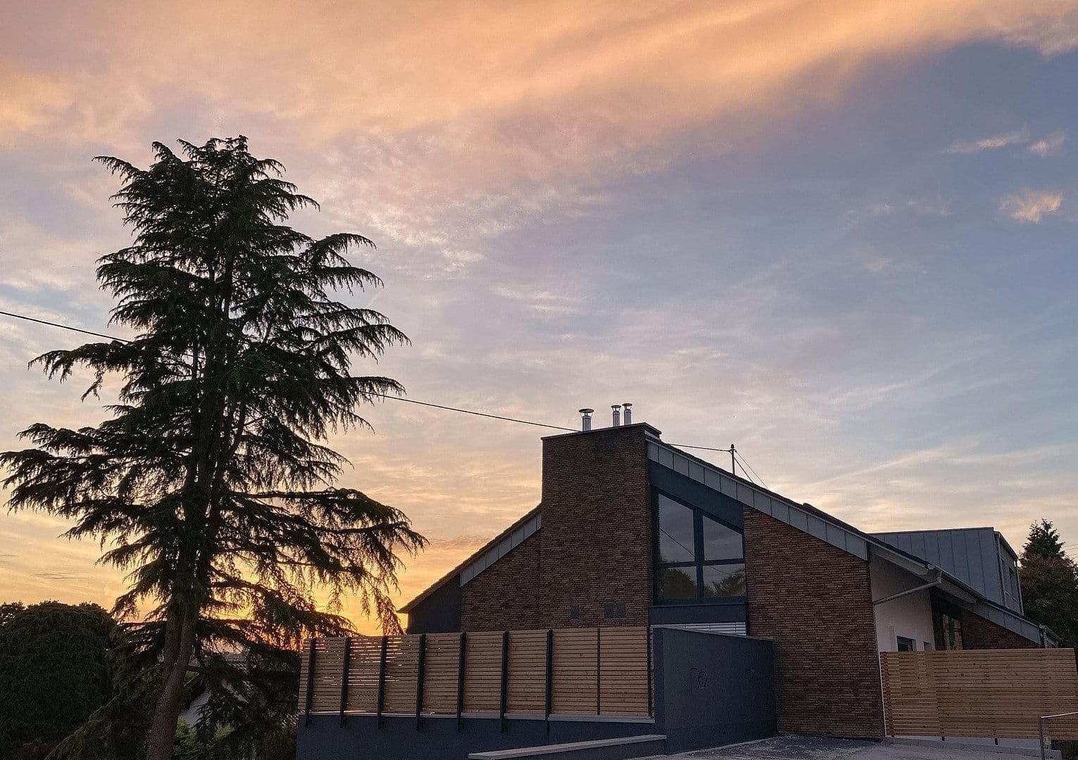 Prenájom bytu 4-izbový 210 m², Koblenz, Porýnie-Falcko Prenájom bytu 4-izbový 210 m², Koblenz, Porýnie-Falcko