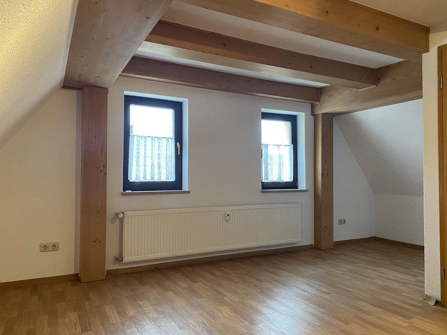 Predaj domu 280 m², pozemek 833 m², Kleinsendelbach, Bavorsko Predaj domu 280 m², pozemek 833 m², Kleinsendelbach, Bavorsko