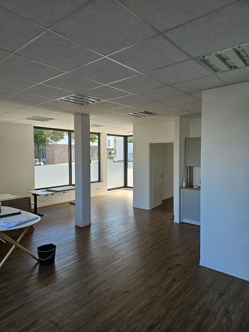 Prenájom kancelárie 81 m², Walther-Rathenau-Str. 30, Bielefeld, Severné Porýnie - Westfálsko Prenájom kancelárie 81 m², Walther-Rathenau-Str. 30, Bielefeld, Severné Porýnie - Westfálsko