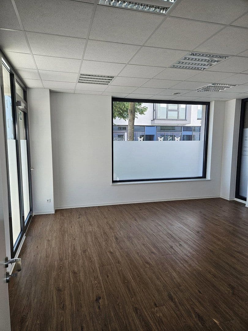 Prenájom kancelárie 81 m², Walther-Rathenau-Str. 30, Bielefeld, Severné Porýnie - Westfálsko Prenájom kancelárie 81 m², Walther-Rathenau-Str. 30, Bielefeld, Severné Porýnie - Westfálsko