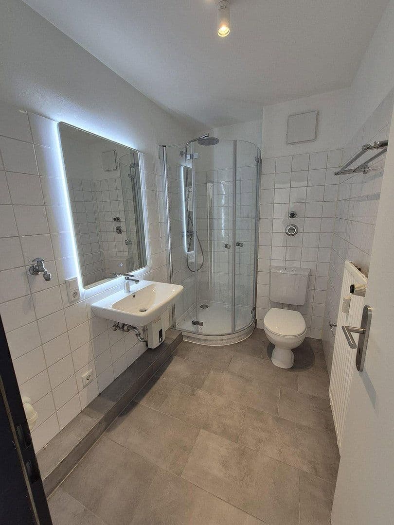 Prenájom bytu 1-izbový 28 m², Tussmanstr. 76, Düsseldorf, Severné Porýnie - Westfálsko Prenájom bytu 1-izbový 28 m², Tussmanstr. 76, Düsseldorf, Severné Porýnie - Westfálsko