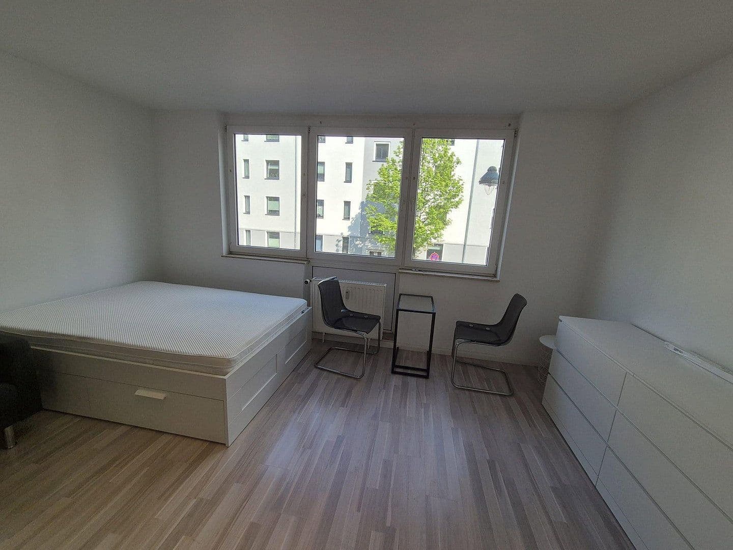 Prenájom bytu 1-izbový 28 m², Tussmanstr. 76, Düsseldorf, Severné Porýnie - Westfálsko Prenájom bytu 1-izbový 28 m², Tussmanstr. 76, Düsseldorf, Severné Porýnie - Westfálsko