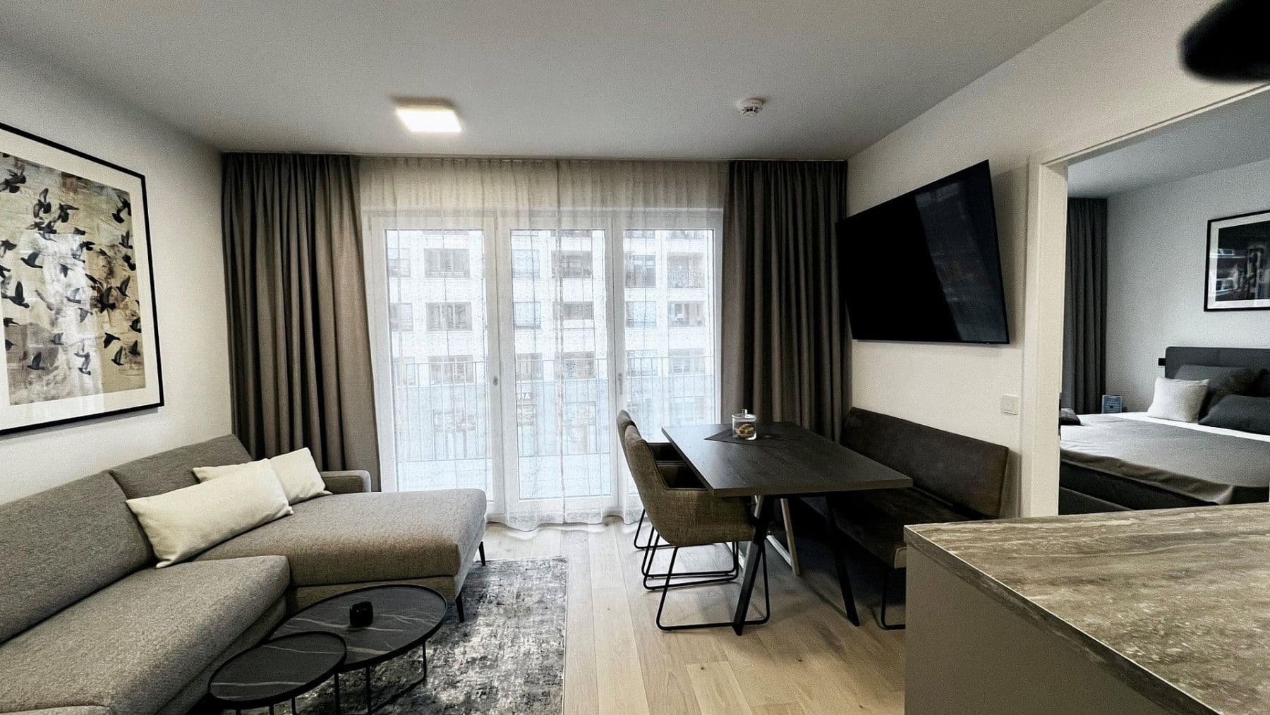 Prenájom bytu 2-izbový 65 m², München, Bavorsko Prenájom bytu 2-izbový 65 m², München, Bavorsko