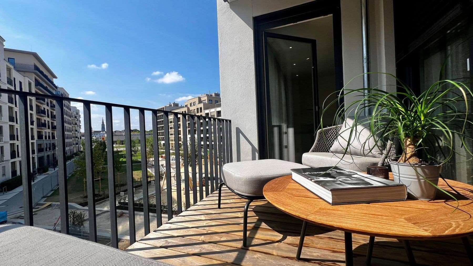 Prenájom bytu 2-izbový 65 m², München, Bavorsko Prenájom bytu 2-izbový 65 m², München, Bavorsko