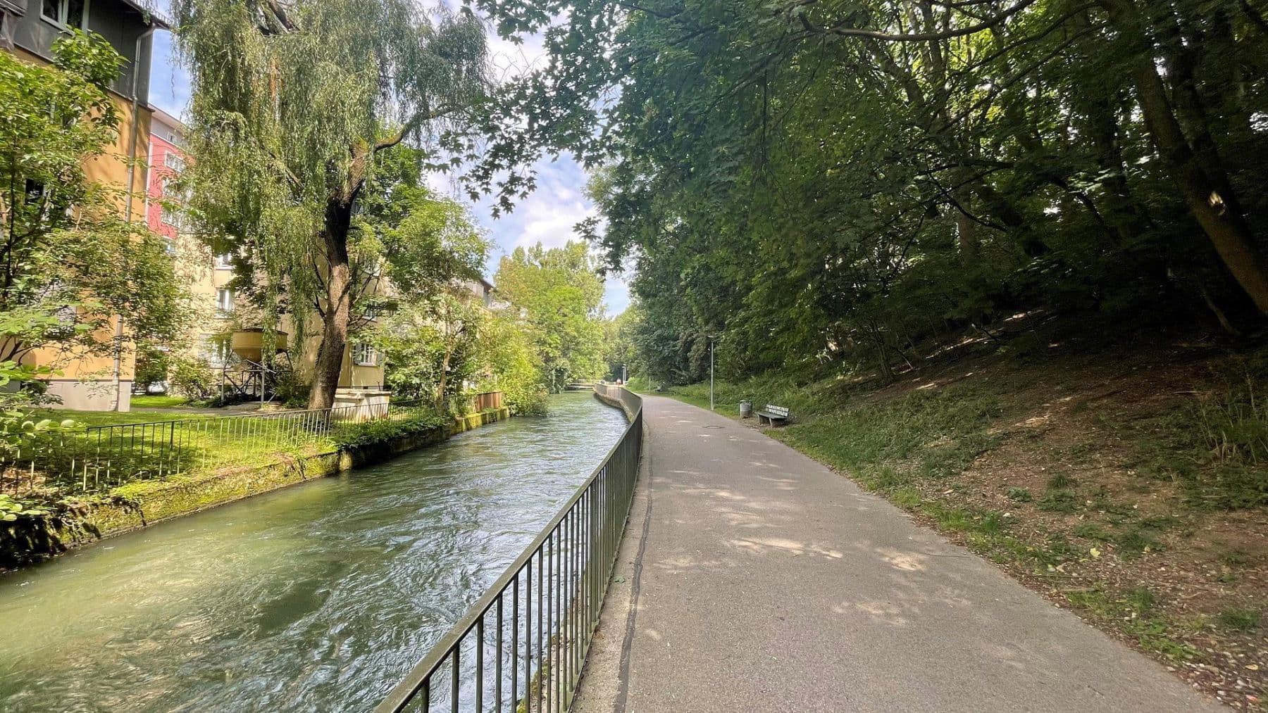 Prenájom bytu 2-izbový 65 m², München, Bavorsko Prenájom bytu 2-izbový 65 m², München, Bavorsko