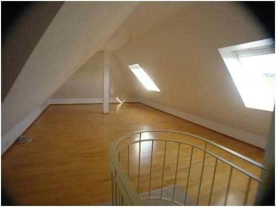 Prenájom bytu 4-izbový 106 m², Kiedrich, Hesensko Prenájom bytu 4-izbový 106 m², Kiedrich, Hesensko