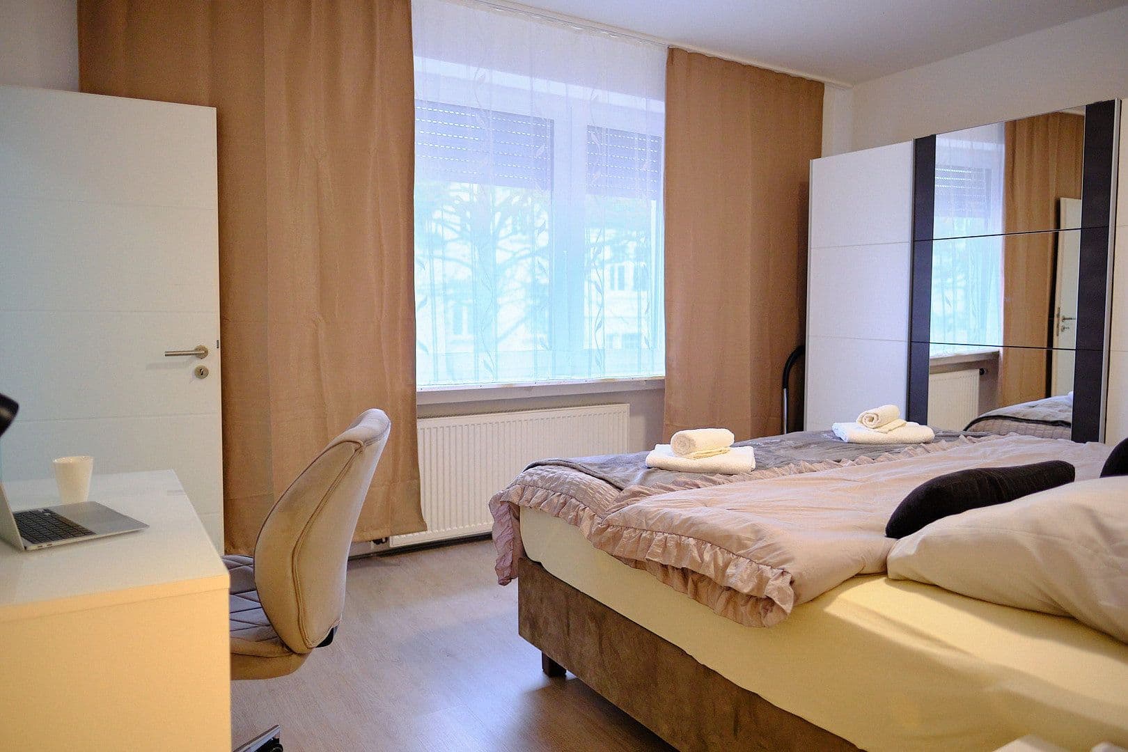 Prenájom bytu 2-izbový 80 m², Mülheim an der Ruhr, Severné Porýnie - Westfálsko Prenájom bytu 2-izbový 80 m², Mülheim an der Ruhr, Severné Porýnie - Westfálsko