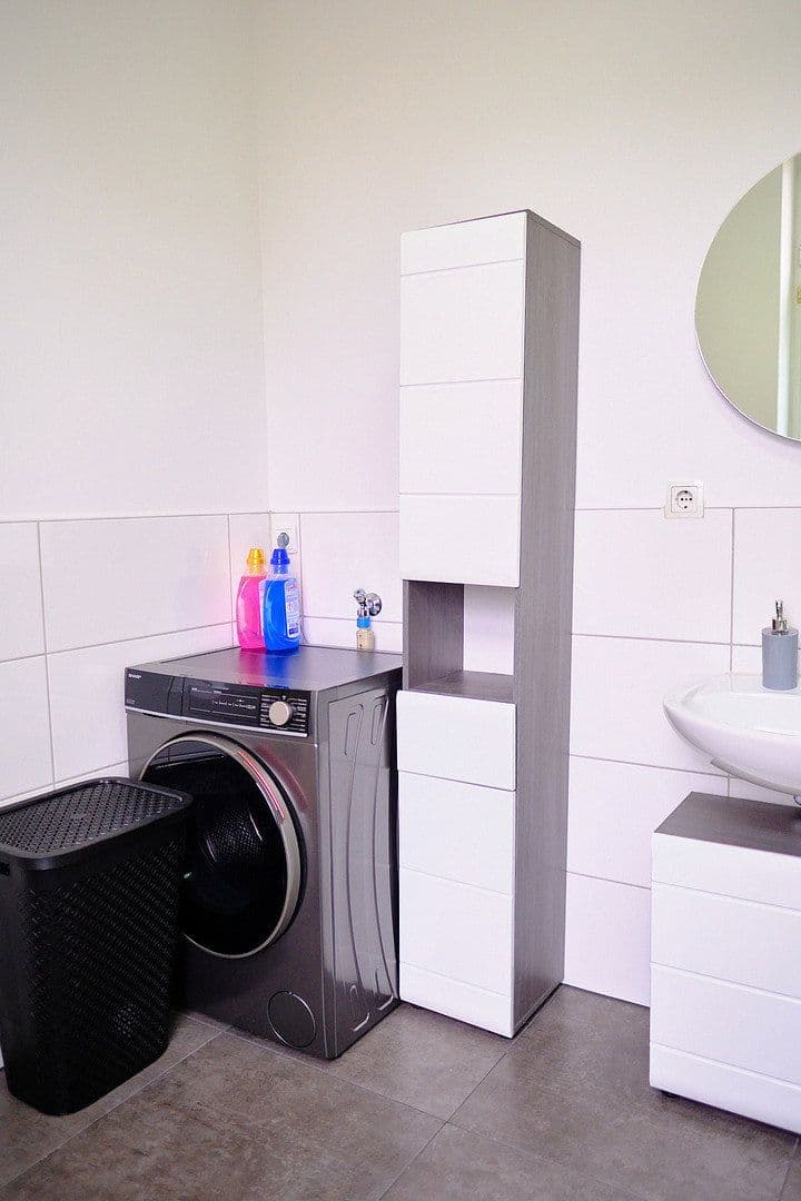 Prenájom bytu 2-izbový 80 m², Mülheim an der Ruhr, Severné Porýnie - Westfálsko Prenájom bytu 2-izbový 80 m², Mülheim an der Ruhr, Severné Porýnie - Westfálsko