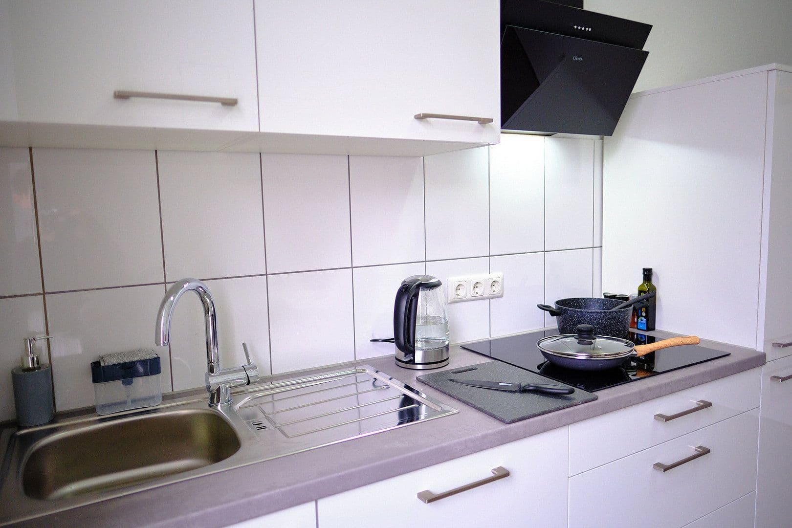 Prenájom bytu 2-izbový 80 m², Mülheim an der Ruhr, Severné Porýnie - Westfálsko Prenájom bytu 2-izbový 80 m², Mülheim an der Ruhr, Severné Porýnie - Westfálsko