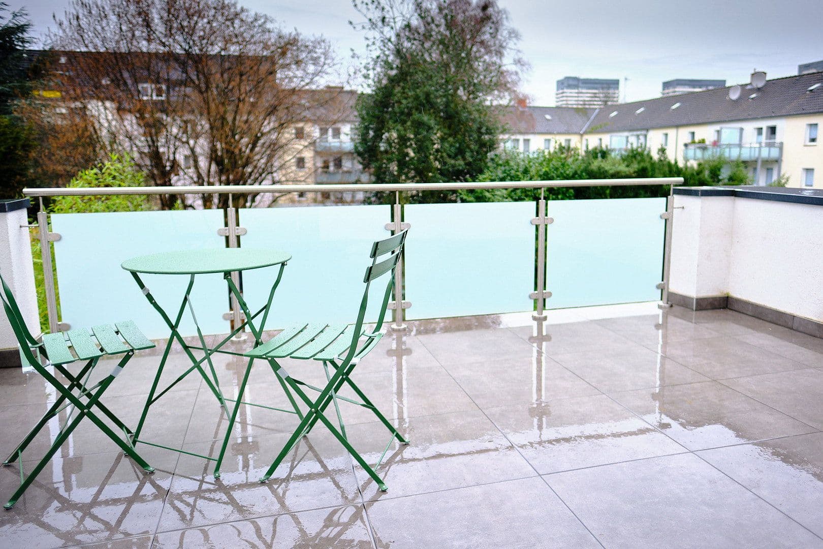 Prenájom bytu 2-izbový 80 m², Mülheim an der Ruhr, Severné Porýnie - Westfálsko Prenájom bytu 2-izbový 80 m², Mülheim an der Ruhr, Severné Porýnie - Westfálsko