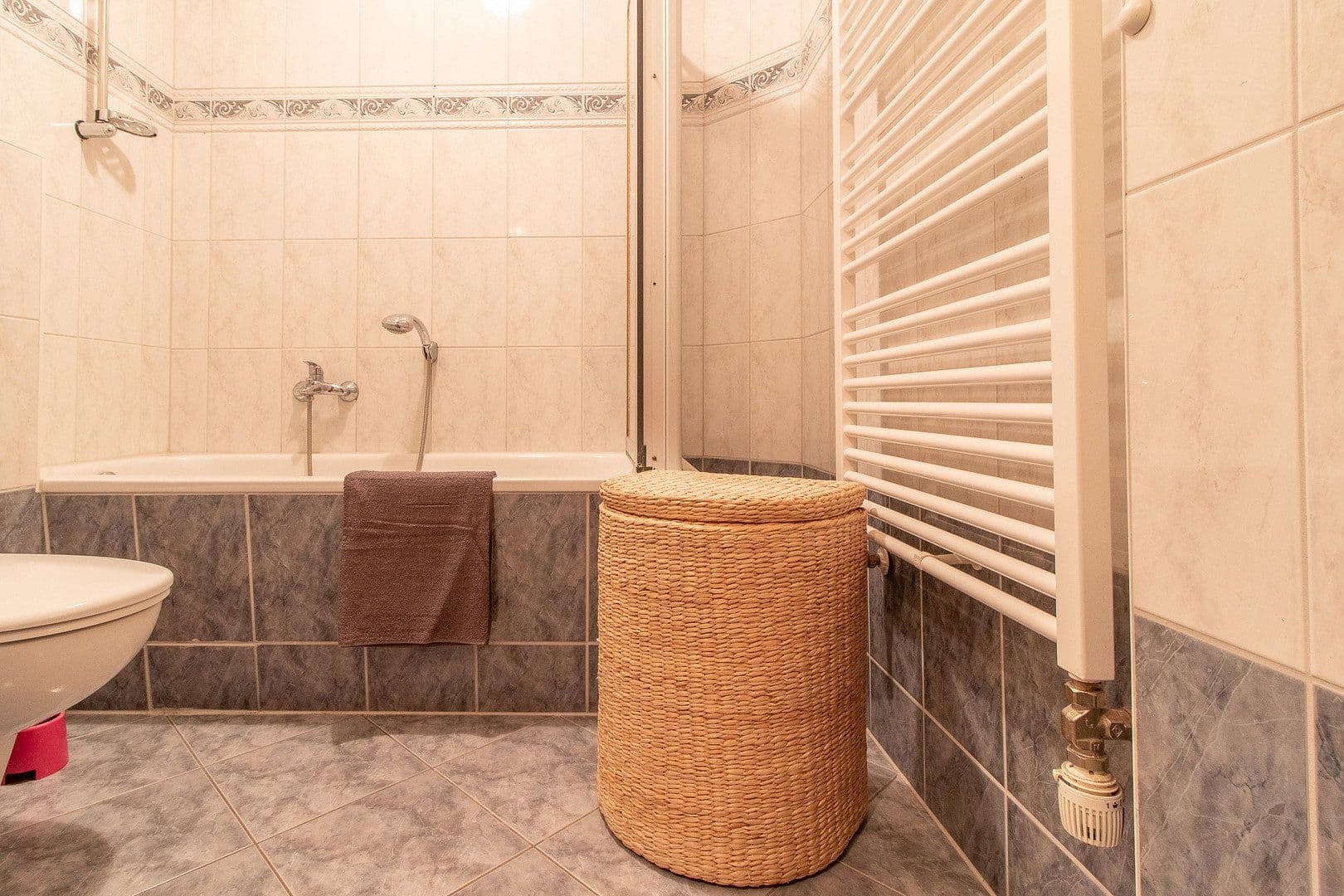 Prenájom bytu 2-izbový 56 m², Leipziger Straße 61, Zwickau, Sasko Prenájom bytu 2-izbový 56 m², Leipziger Straße 61, Zwickau, Sasko