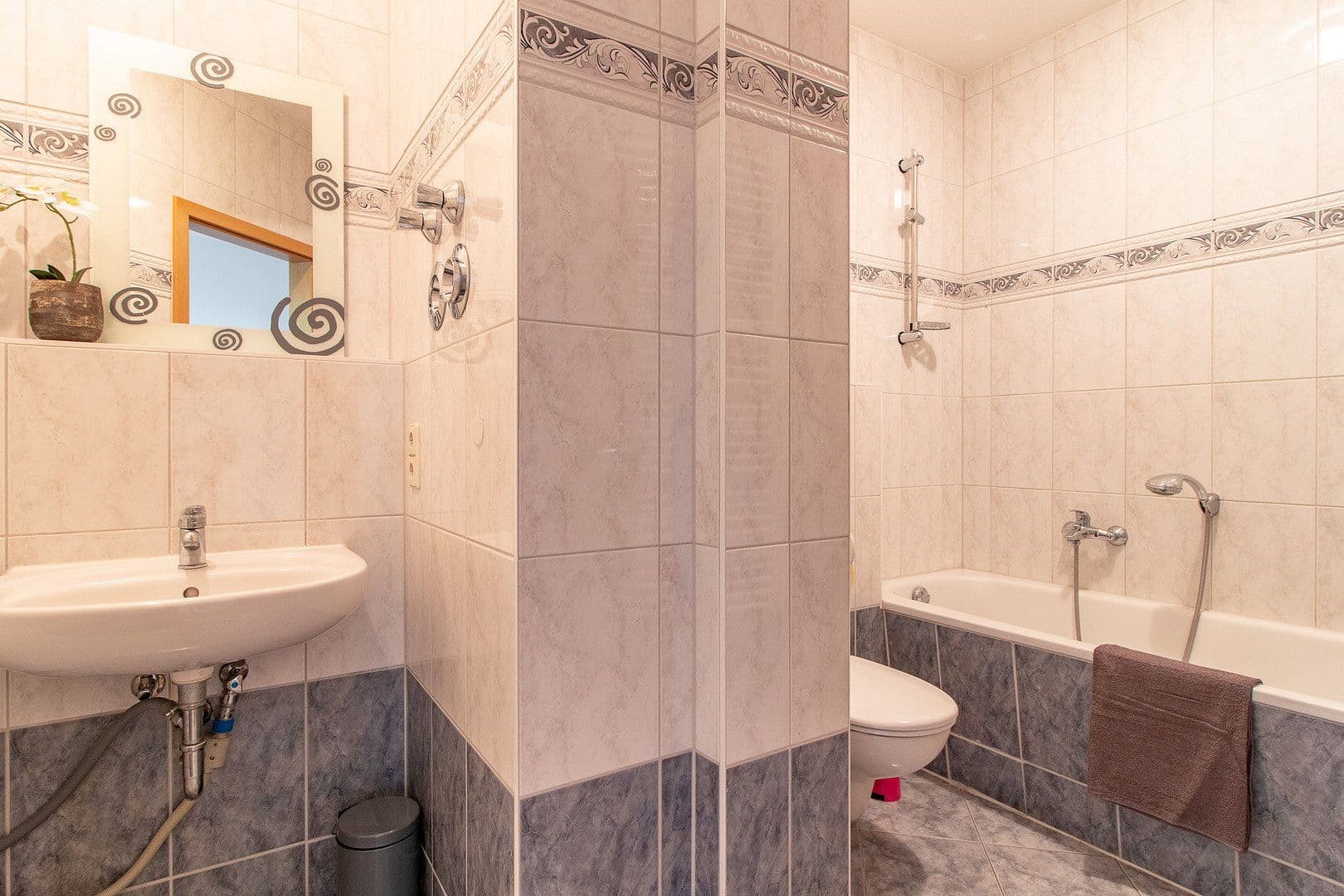 Prenájom bytu 2-izbový 56 m², Leipziger Straße 61, Zwickau, Sasko Prenájom bytu 2-izbový 56 m², Leipziger Straße 61, Zwickau, Sasko