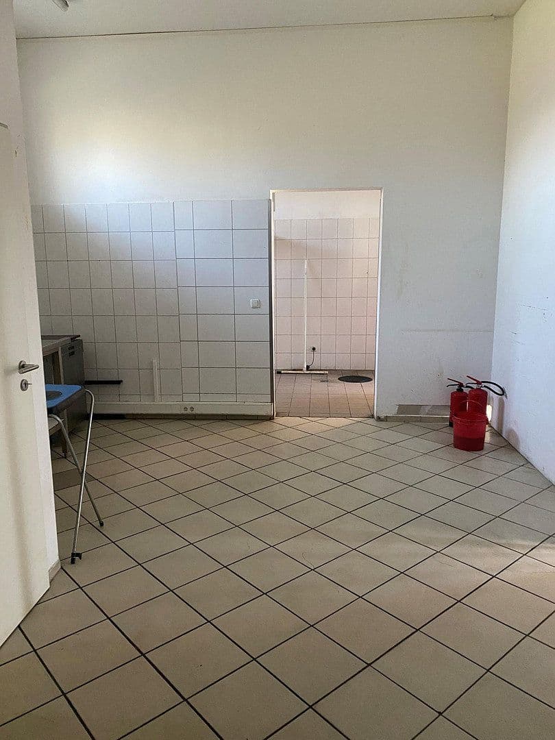 Prenájom nebytového priestoru 120 m², Kieler Str. 84, Lentföhrden, Šlezvicko-Holštajnsko Prenájom nebytového priestoru 120 m², Kieler Str. 84, Lentföhrden, Šlezvicko-Holštajnsko