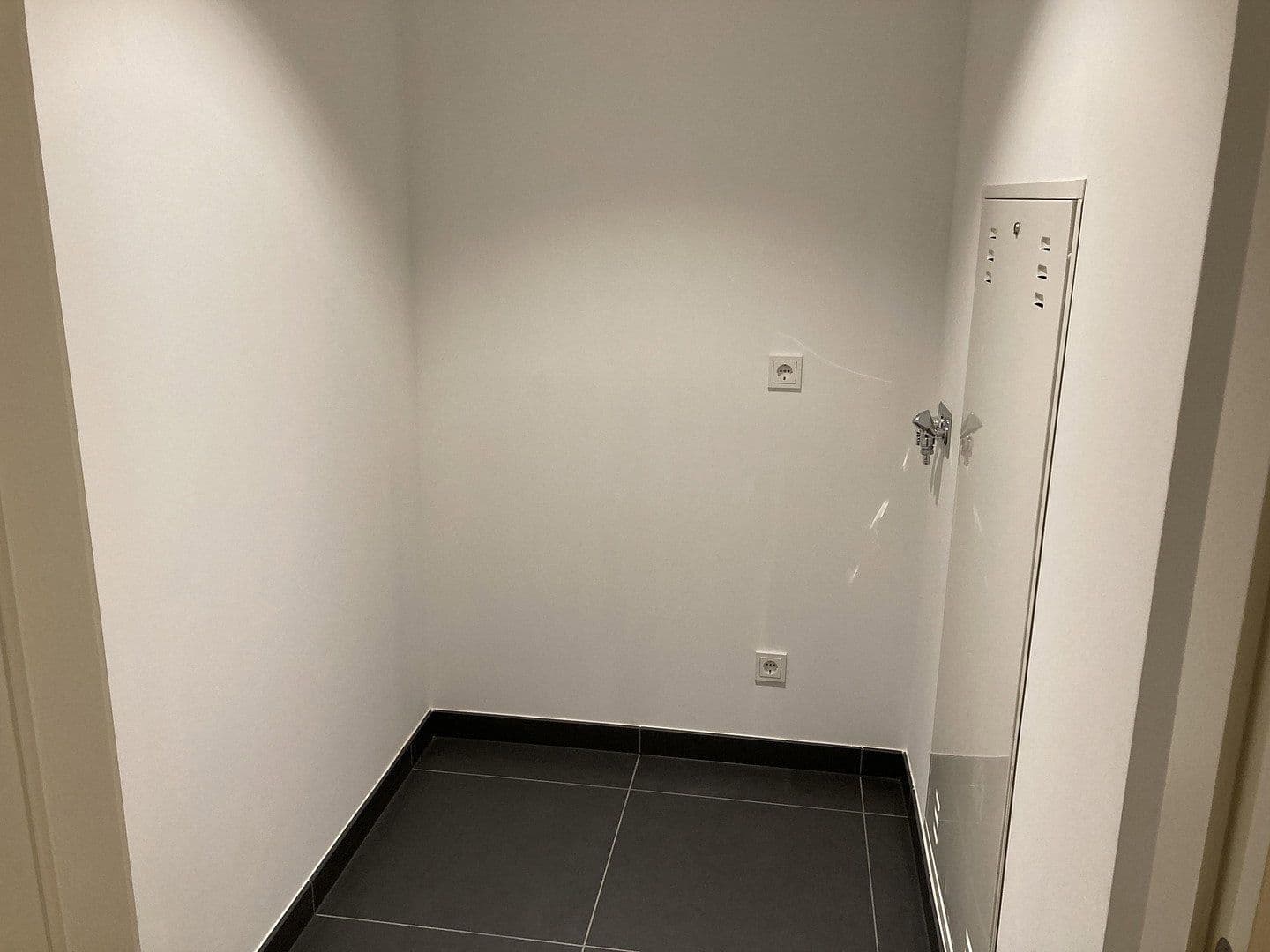 Prenájom bytu 2-izbový 67 m², Altonaer Straße 21, Berlin, Berlín Prenájom bytu 2-izbový 67 m², Altonaer Straße 21, Berlin, Berlín
