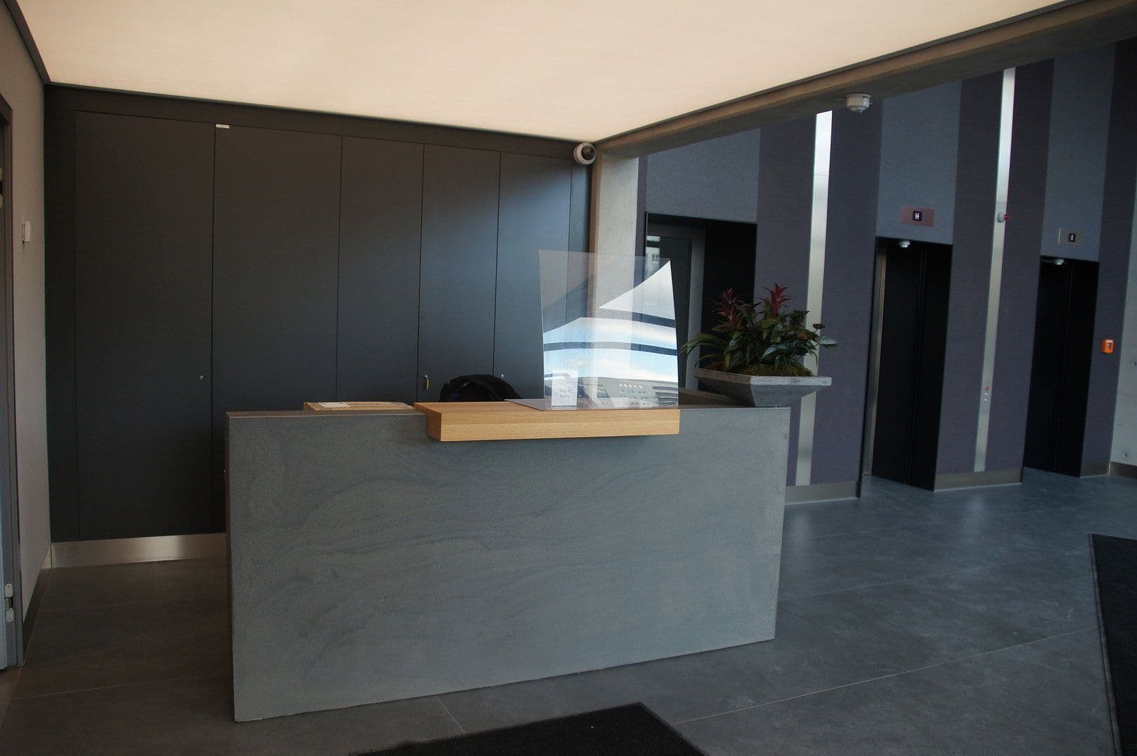 Prenájom bytu 2-izbový 67 m², Altonaer Straße 21, Berlin, Berlín Prenájom bytu 2-izbový 67 m², Altonaer Straße 21, Berlin, Berlín