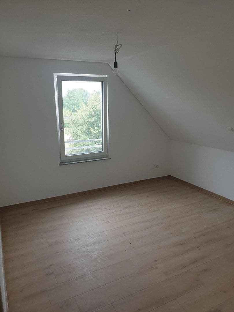 Prenájom bytu 3-izbový 65 m², Schillerstraße 32, Eislingen/Fils, Bádensko-Wurttembersko Prenájom bytu 3-izbový 65 m², Schillerstraße 32, Eislingen/Fils, Bádensko-Wurttembersko