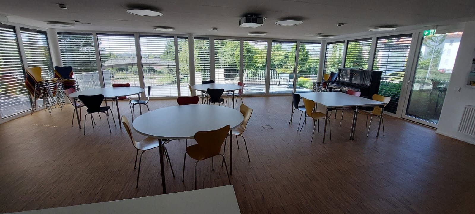 Prenájom bytu 4-izbový 95 m², Hohenzollernstraße 15, Holzgerlingen, Bádensko-Wurttembersko Prenájom bytu 4-izbový 95 m², Hohenzollernstraße 15, Holzgerlingen, Bádensko-Wurttembersko