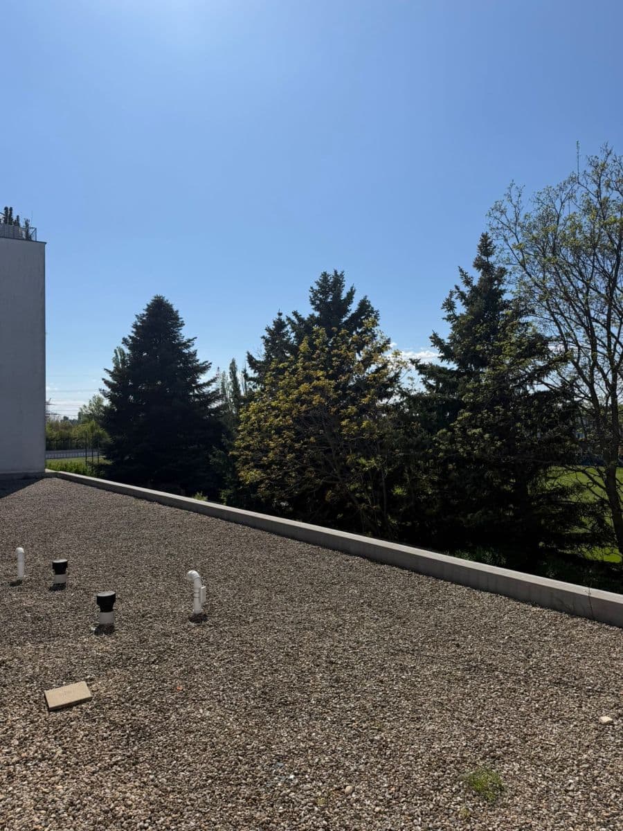 Prenájom bytu 1-izbový 41 m², Hrachová, Ružinov, Bratislavský kraj Prenájom bytu 1-izbový 41 m², Hrachová, Ružinov, Bratislavský kraj