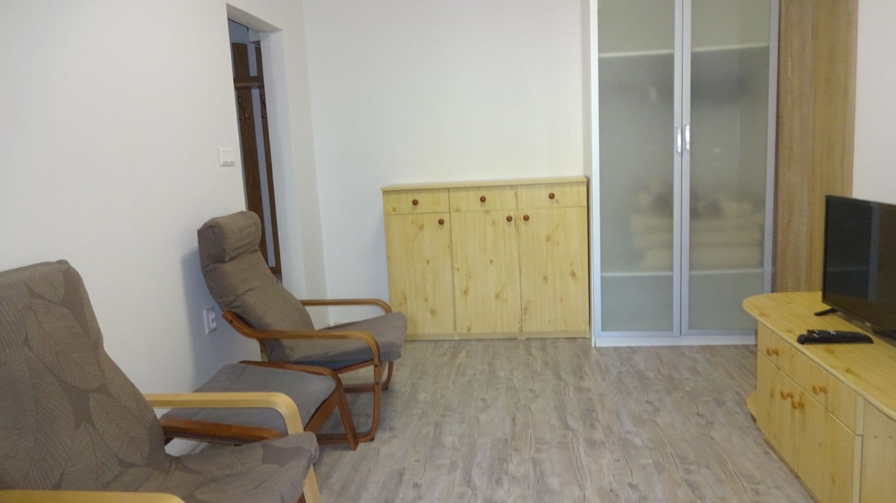 Prenájom bytu 3-izbový 70 m², Vígľašská, Petržalka, Bratislavský kraj Prenájom bytu 3-izbový 70 m², Vígľašská, Petržalka, Bratislavský kraj