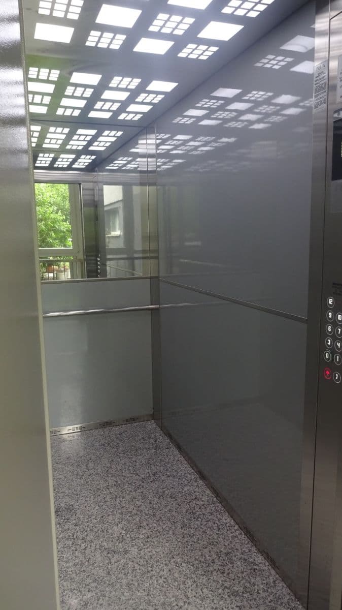 Prenájom bytu 3-izbový 70 m², Vígľašská, Petržalka, Bratislavský kraj Prenájom bytu 3-izbový 70 m², Vígľašská, Petržalka, Bratislavský kraj