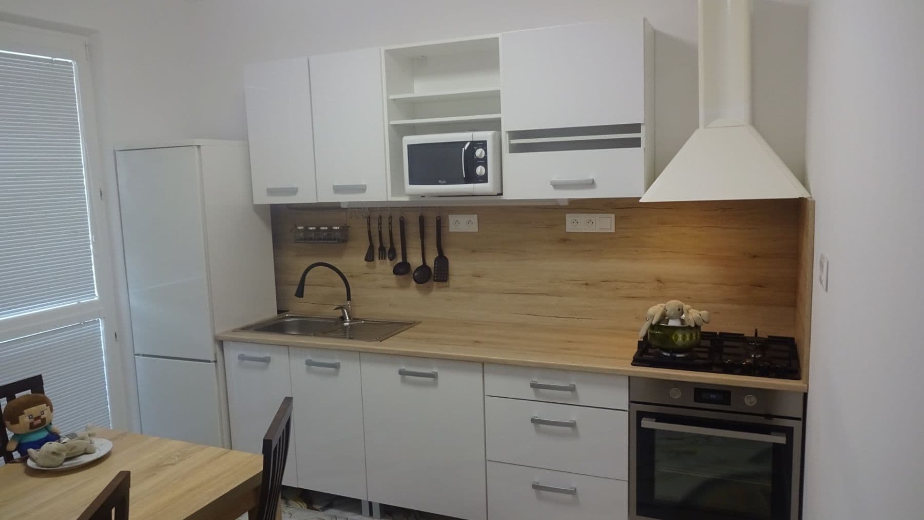 Prenájom bytu 3-izbový 70 m², Vígľašská, Petržalka, Bratislavský kraj Prenájom bytu 3-izbový 70 m², Vígľašská, Petržalka, Bratislavský kraj