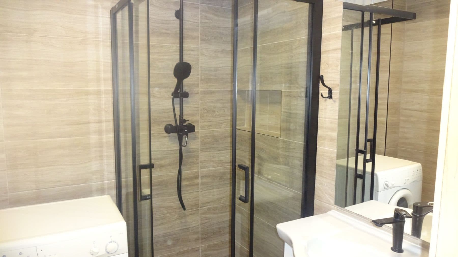 Prenájom bytu 3-izbový 70 m², Vígľašská, Petržalka, Bratislavský kraj Prenájom bytu 3-izbový 70 m², Vígľašská, Petržalka, Bratislavský kraj