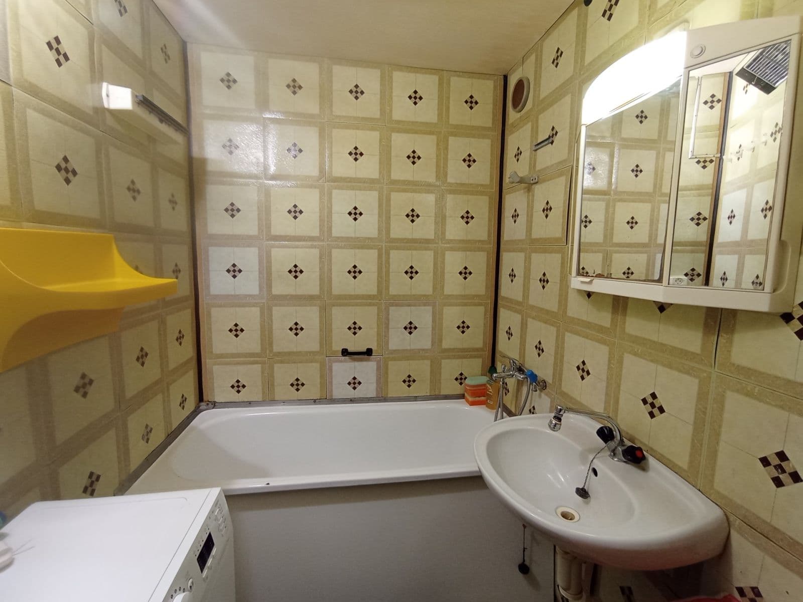 Predaj bytu 3-izbový 74 m², Konečná, Karlovy Vary, Karlovarský kraj Predaj bytu 3-izbový 74 m², Konečná, Karlovy Vary, Karlovarský kraj