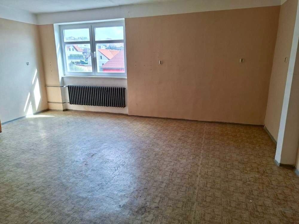 Prenájom nebytového priestoru 32 m², Pod Hájem, Králův Dvůr, Středočeský kraj Prenájom nebytového priestoru 32 m², Pod Hájem, Králův Dvůr, Středočeský kraj