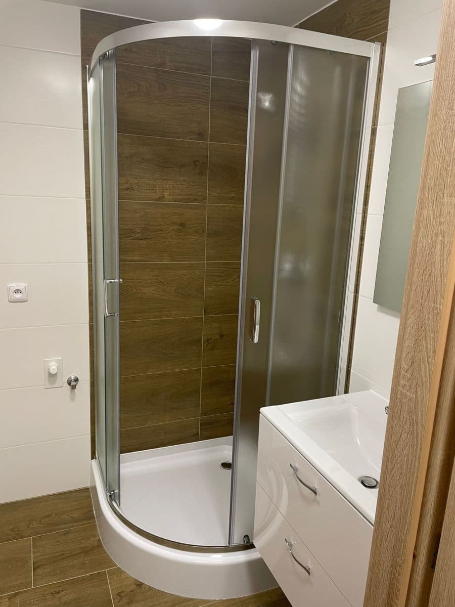 Prenájom bytu 2-izbový 47 m², Kosmonautů, Mělník, Středočeský kraj Prenájom bytu 2-izbový 47 m², Kosmonautů, Mělník, Středočeský kraj