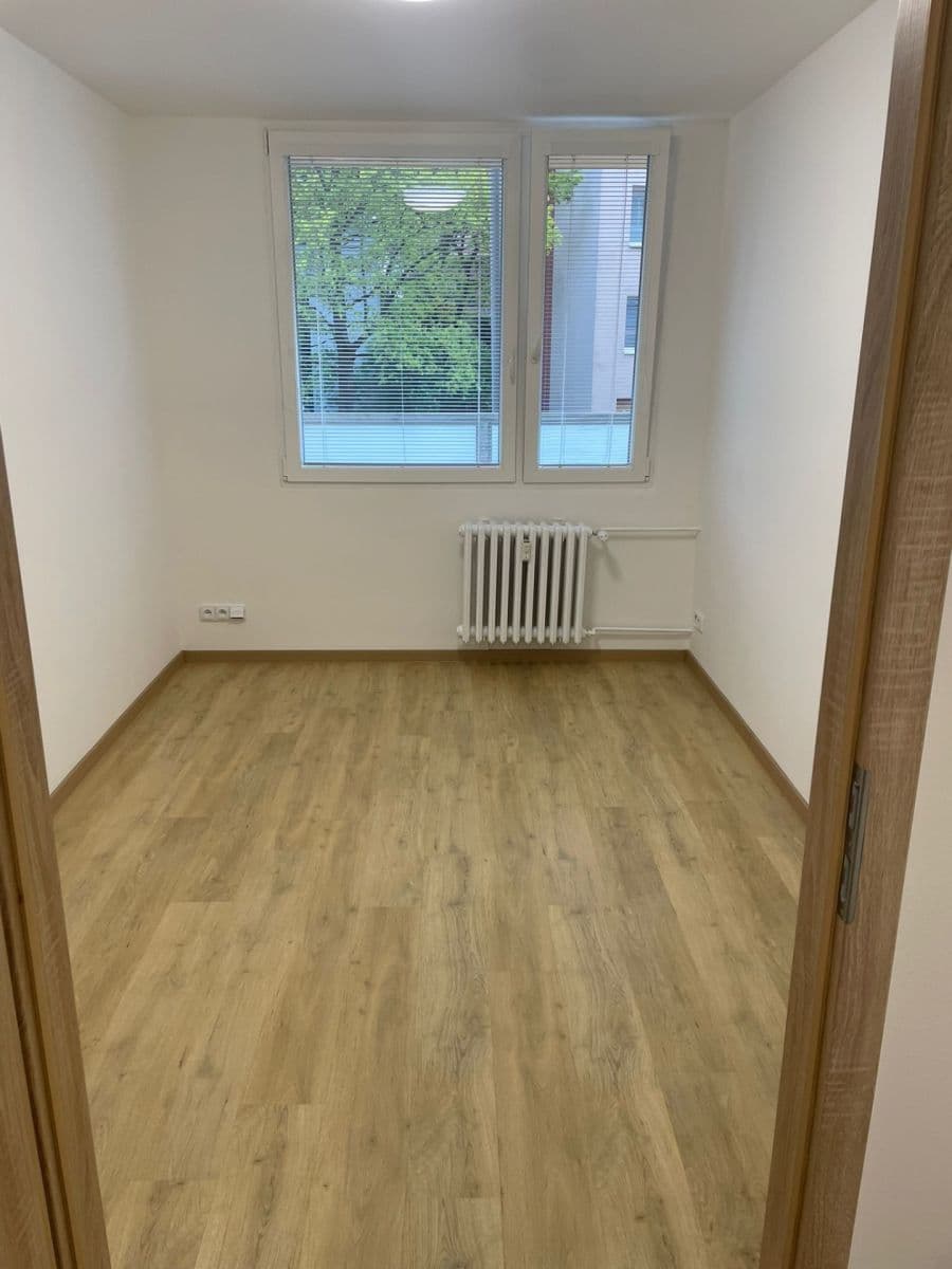 Prenájom bytu 2-izbový 47 m², Kosmonautů, Mělník, Středočeský kraj Prenájom bytu 2-izbový 47 m², Kosmonautů, Mělník, Středočeský kraj