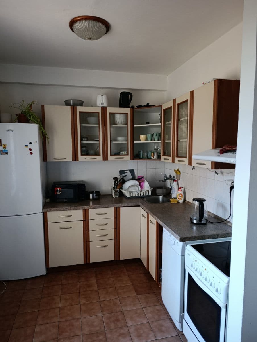 Prenájom bytu 4-izbový 20 m², Ke Dvoru, Praha, Praha Prenájom bytu 4-izbový 20 m², Ke Dvoru, Praha, Praha