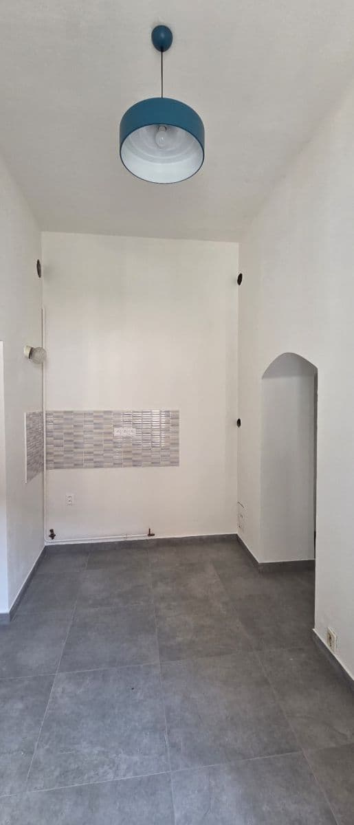 Prenájom bytu 1-izbový 28 m², Hodolanská, Olomouc, Olomoucký kraj Prenájom bytu 1-izbový 28 m², Hodolanská, Olomouc, Olomoucký kraj